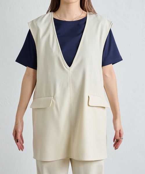 COLONY 2139（コロニートゥーワンスリーナイン）の「深Vネックポケット付きベスト（ベスト・レディース・アイボリー/ミント/ブラック・FREE）」の20枚目の写真