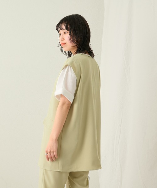 COLONY 2139（コロニートゥーワンスリーナイン）の「深Vネックポケット付きベスト（ベスト・レディース・アイボリー/ミント/ブラック・FREE）」の5枚目の写真