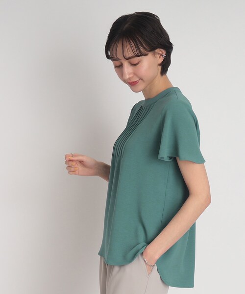 DRESKIP(ドレスキップ)の「◆【落ち感きれいな上品シルエット】バンドカラーお袖フリルブラウス(シャツ/ブラウス・レディース・ベージュ系その他3/ブラック系/ライトグリーン/オフホワイト・02/03/04)」の6枚目の写真