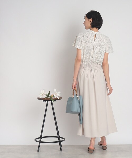 DRESKIP(ドレスキップ)の「◆【落ち感きれいな上品シルエット】バンドカラーお袖フリルブラウス(シャツ/ブラウス・レディース・ベージュ系その他3/ブラック系/ライトグリーン/オフホワイト・02/03/04)」の12枚目の写真