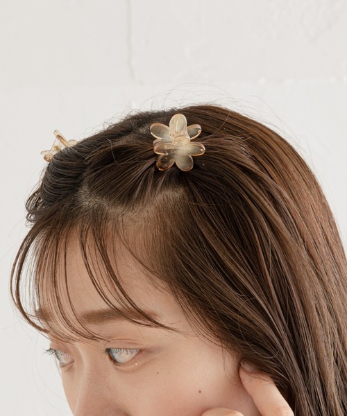 Chico（チコ）の「ミニフラワークリップSET（バレッタ/ヘアクリップ・レディース・ブルー/アイボリー/ブラウン・FREE）」の2枚目の写真