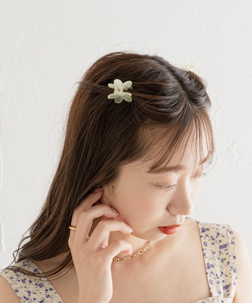 Chico（チコ）の「ミニフラワークリップSET（バレッタ/ヘアクリップ・レディース・ブルー/アイボリー/ブラウン・FREE）」の13枚目の写真
