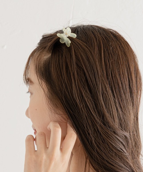 Chico（チコ）の「ミニフラワークリップSET（バレッタ/ヘアクリップ・レディース・ブルー/アイボリー/ブラウン・FREE）」の4枚目の写真