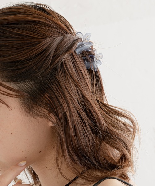 Chico（チコ）の「ミニフラワークリップSET（バレッタ/ヘアクリップ・レディース・ブルー/アイボリー/ブラウン・FREE）」の7枚目の写真