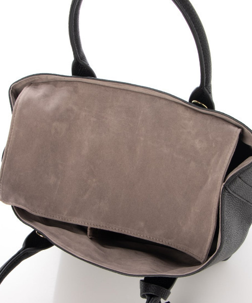 cache cache(カシュ カシュ)の「カシュカシュ cachecache / ショルダー付きパーテーション合成皮革トート(トートバッグ・レディース・ベージュ系その他/ブラック系その他/イエロー系その他/キャメル/グレー系その他/ベージュ系その他3/ブラック/ターコイズブルー/ベージュ系その他2/ワイン・FREE)」の19枚目の写真