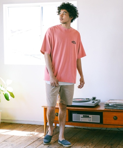 BAYFLOW(ベイフロー)の「SUNSETプリントTシャツ(Tシャツ/カットソー・メンズ・セージグリーン/オフホワイト/ピンク/ベージュ/チャコール/ライトベージュ/ベビーピンク/ブラック・MEDIUM/LARGE)」の17枚目の写真