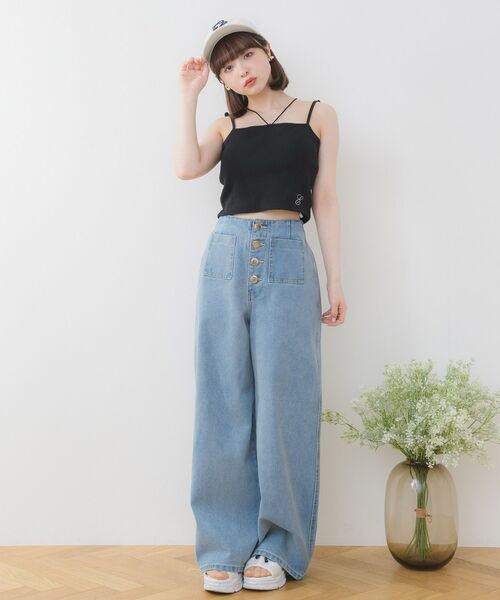 ems excite(エムズエキサイト)の「裾刺繍カップインキャミ(Tシャツ/カットソー・レディース・ブラック/オフホワイト/ブラック系その他3/ブルー・FREE)」の10枚目の写真