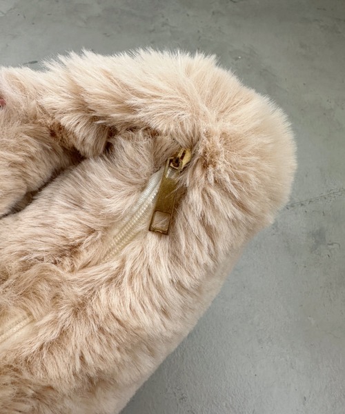 CLEA(クレア)の「ワンハンドルファーバッグ(ハンドバッグ・レディース・アイボリー/ブラック/ベージュ/マスタード・FREE)」の9枚目の写真