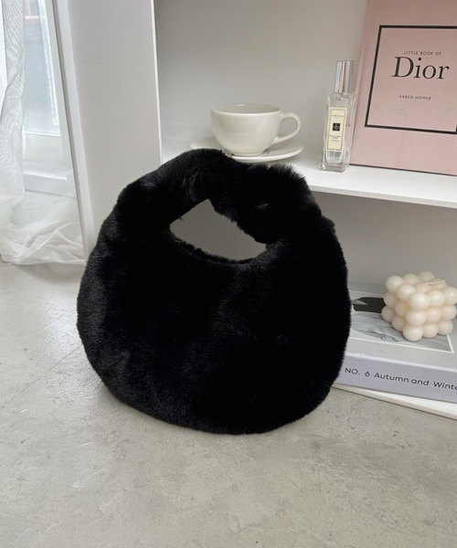 CLEA(クレア)の「ワンハンドルファーバッグ(ハンドバッグ・レディース・アイボリー/ブラック/ベージュ/マスタード・FREE)」の6枚目の写真