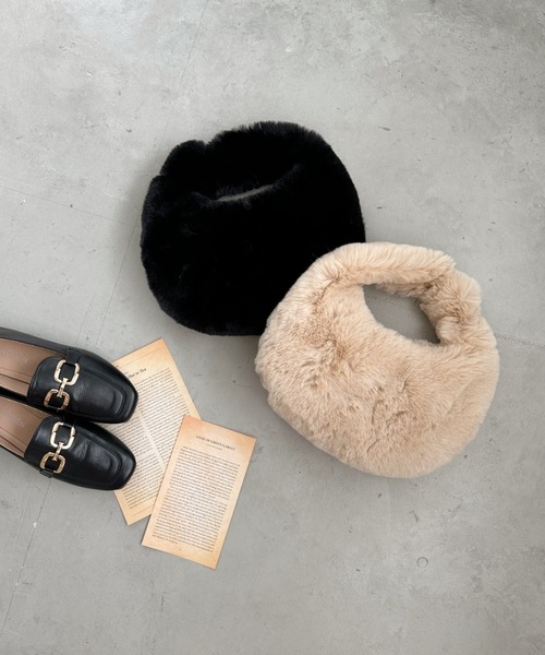 CLEA(クレア)の「ワンハンドルファーバッグ(ハンドバッグ・レディース・アイボリー/ブラック/ベージュ/マスタード・FREE)」の11枚目の写真