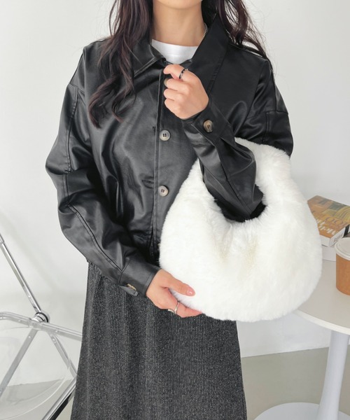 CLEA(クレア)の「ワンハンドルファーバッグ(ハンドバッグ・レディース・アイボリー/ブラック/ベージュ/マスタード・FREE)」の17枚目の写真