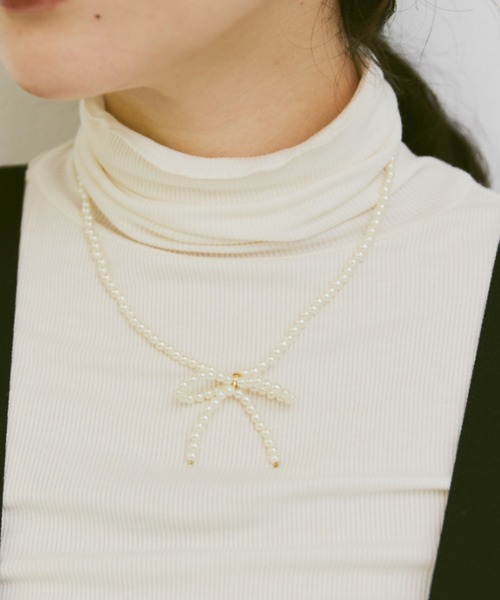 Libra Cue(リブラ キュー)の「パールリボンネックレス(ネックレス・レディース・ブラック/ホワイト・FREE)」の3枚目の写真