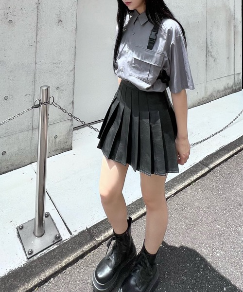 Figments（フィグメンツ）の「ベルテッドシャツ（シャツ/ブラウス・レディース・グレー/ブラック・SMALL/MEDIUM）」の4枚目の写真