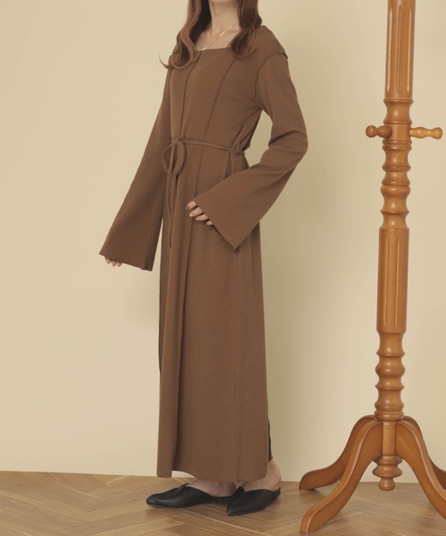 mil（ミル）の「【150㎝前後の小柄さんサイズ】前後２wayフレアスリーブワンピース【きれいめ・美シルエット】（ワンピース・レディース・ベージュ/キャメル/ブラック・S/XS）」の6枚目の写真