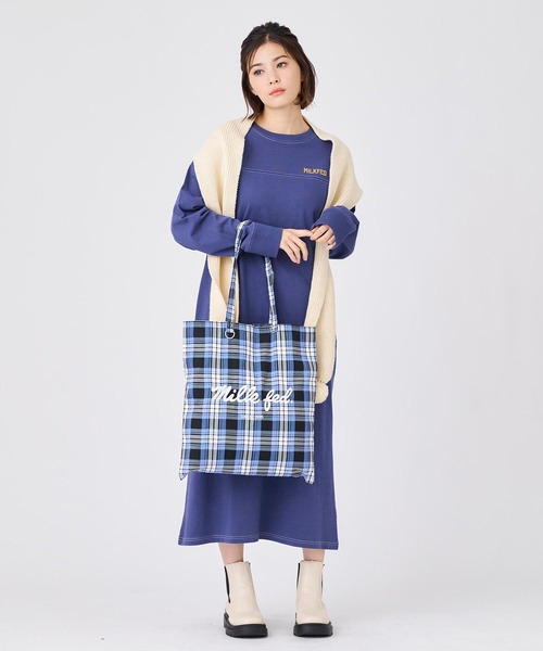 MILKFED.(ミルクフェド)の「KNIT HOODED SCARF(ニットキャップ/ビーニー・レディース・ライトブルー/ホワイト/ブラック・ONE SIZE)」の13枚目の写真