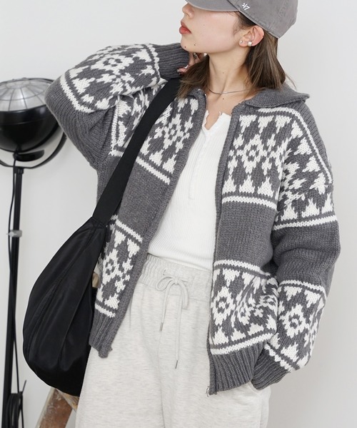 AO2（アオズ）の「Cowichan like knit / カウチン風ニットブルゾン（カーディガン/ボレロ・レディース・アイボリー/グレー・FREE）」の10枚目の写真