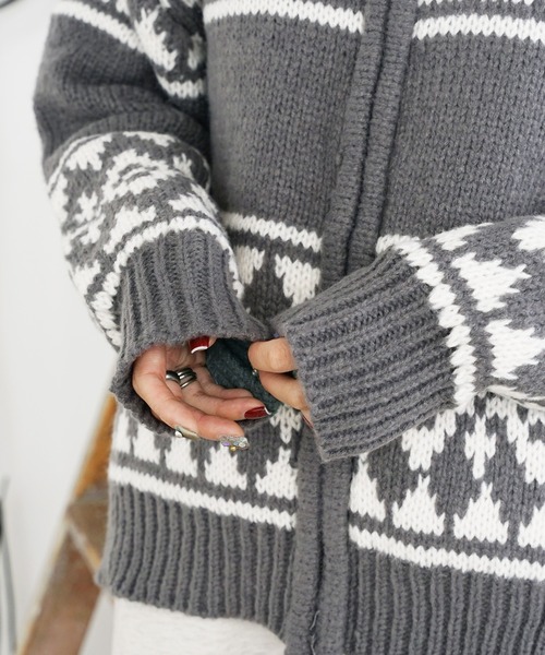 AO2（アオズ）の「Cowichan like knit / カウチン風ニットブルゾン（カーディガン/ボレロ・レディース・アイボリー/グレー・FREE）」の13枚目の写真