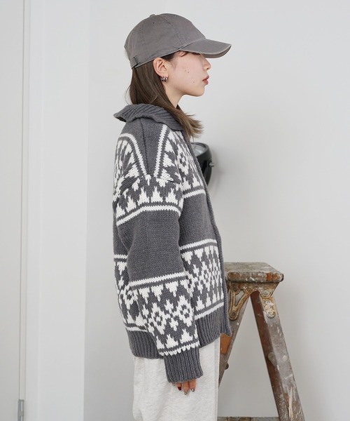 AO2（アオズ）の「Cowichan like knit / カウチン風ニットブルゾン（カーディガン/ボレロ・レディース・アイボリー/グレー・FREE）」の7枚目の写真