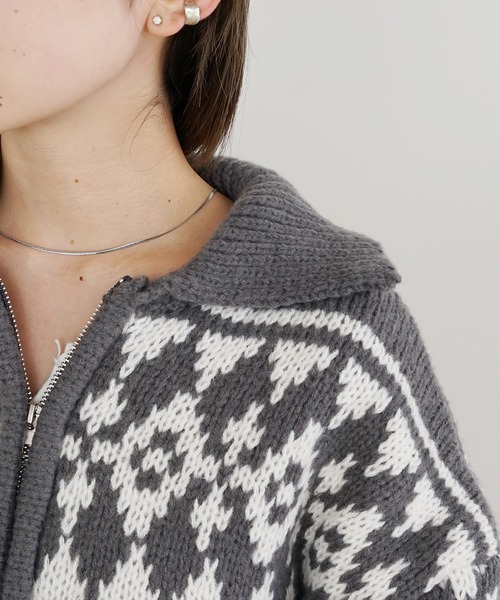 AO2（アオズ）の「Cowichan like knit / カウチン風ニットブルゾン（カーディガン/ボレロ・レディース・アイボリー/グレー・FREE）」の12枚目の写真