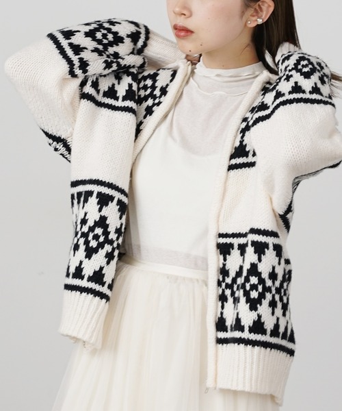 AO2（アオズ）の「Cowichan like knit / カウチン風ニットブルゾン（カーディガン/ボレロ・レディース・アイボリー/グレー・FREE）」の16枚目の写真