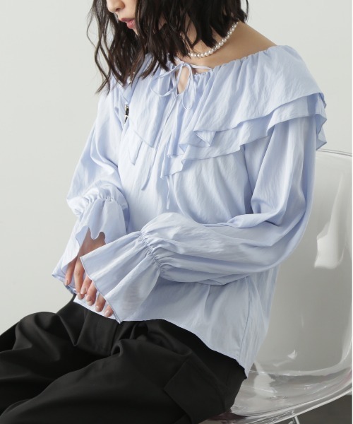 FREE'S MART（フリーズマート）の「フリルダブルカラーメローブラウス（シャツ/ブラウス・レディース・ブルー系その他/サックスブルー/ホワイト・FREE）」の2枚目の写真