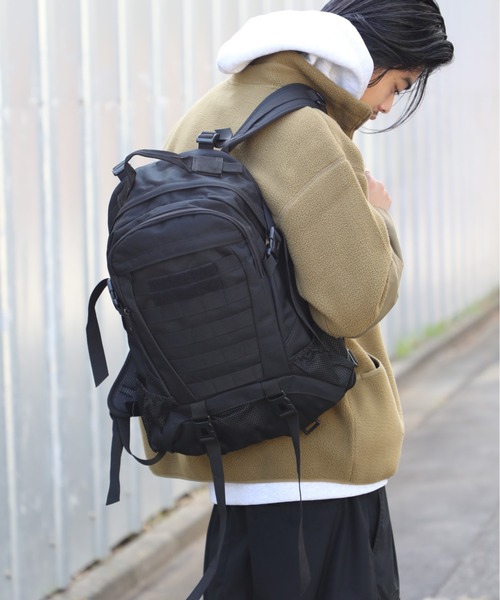 MAISON CLUB(メゾンクラブ)の「【MAISON CLUB】ミリタリーバックパック KNF026(バックパック/リュック・メンズ・カーキ系2/ブラック/カーキ/ブラック系その他2・FREE)」の8枚目の写真
