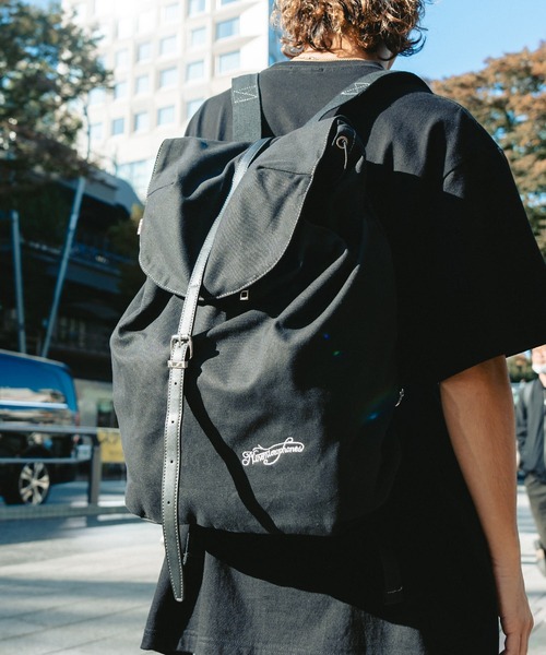 NineMicrophones(ナインマイクロフォンズ)の「DUCK KNAPSACK(バックパック/リュック・メンズ・ブラック/キャメル・FREE)」の11枚目の写真