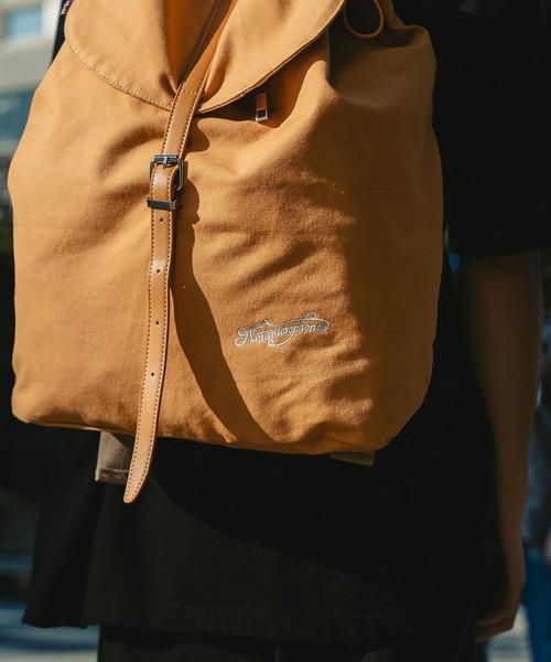 NineMicrophones(ナインマイクロフォンズ)の「DUCK KNAPSACK(バックパック/リュック・メンズ・ブラック/キャメル・FREE)」の4枚目の写真