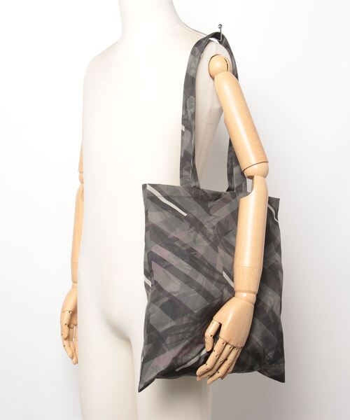 NANO universe(ナノユニバース)の「「GriffinHartland」別注総柄トートバッグ(トートバッグ・メンズ・カーキ/ブラック・FREE)」の15枚目の写真