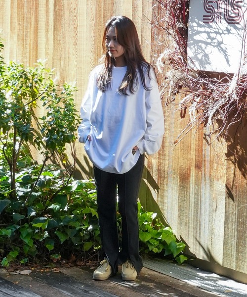 RVCA（ルーカ）の「RVCA メンズ  RECESSION LS TEE ロンＴ【2023年冬モデル】/ルーカワンポイントブランドロゴ無地クルーネックオーバーサイズロングTシャツ（Tシャツ/カットソー・メンズ・ホワイト/チョコ/ブラック/オリーブ・SMALL/MEDIUM/LARGE/X-LARGE）」の11枚目の写真