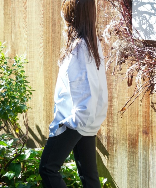 RVCA（ルーカ）の「RVCA メンズ  RECESSION LS TEE ロンＴ【2023年冬モデル】/ルーカワンポイントブランドロゴ無地クルーネックオーバーサイズロングTシャツ（Tシャツ/カットソー・メンズ・ホワイト/チョコ/ブラック/オリーブ・SMALL/MEDIUM/LARGE/X-LARGE）」の7枚目の写真