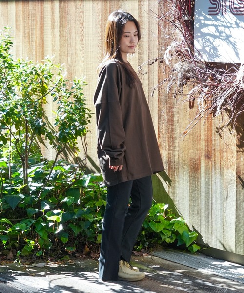 RVCA（ルーカ）の「RVCA メンズ  RECESSION LS TEE ロンＴ【2023年冬モデル】/ルーカワンポイントブランドロゴ無地クルーネックオーバーサイズロングTシャツ（Tシャツ/カットソー・メンズ・ホワイト/チョコ/ブラック/オリーブ・SMALL/MEDIUM/LARGE/X-LARGE）」の20枚目の写真