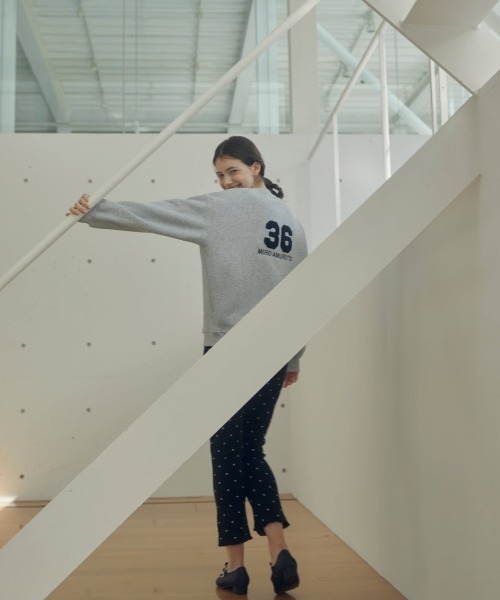 MIRO AMURETTE（ミロアミュレット）の「36 over sweat/ロゴ入りオーバースウェット（スウェット・レディース・グレー・FREE）」の11枚目の写真