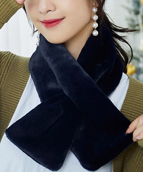 STYLEBLOCK(スタイルブロック)の「ふわふわエコファーティペット(マフラー・レディース・グレー/ホワイト/ネイビー/イエロー/キャメル/ベージュ/ライトピンク/ワインレッド/ピンク系その他/ブラック・FREE)」の6枚目の写真