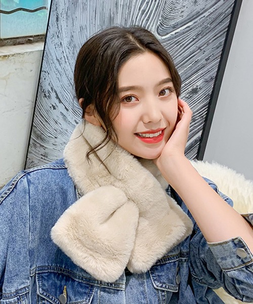 STYLEBLOCK(スタイルブロック)の「ふわふわエコファーティペット(マフラー・レディース・グレー/ホワイト/ネイビー/イエロー/キャメル/ベージュ/ライトピンク/ワインレッド/ピンク系その他/ブラック・FREE)」の1枚目の写真