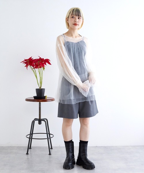 w closet（ダブルクローゼット）の「チュールボリュームプルオーバー（シャツ/ブラウス・レディース・ブラック/キナリ・FREE）」の3枚目の写真