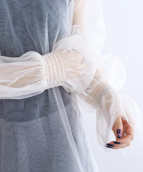 w closet（ダブルクローゼット）の「チュールボリュームプルオーバー（シャツ/ブラウス・レディース・ブラック/キナリ・FREE）」の10枚目の写真