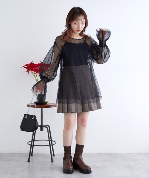 w closet（ダブルクローゼット）の「チュールボリュームプルオーバー（シャツ/ブラウス・レディース・ブラック/キナリ・FREE）」の15枚目の写真