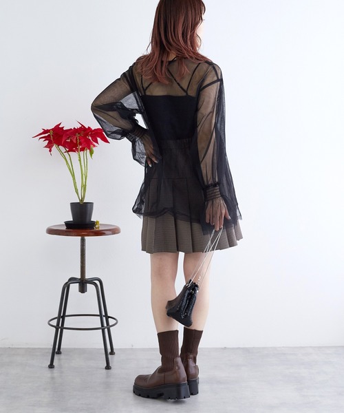 w closet（ダブルクローゼット）の「チュールボリュームプルオーバー（シャツ/ブラウス・レディース・ブラック/キナリ・FREE）」の22枚目の写真