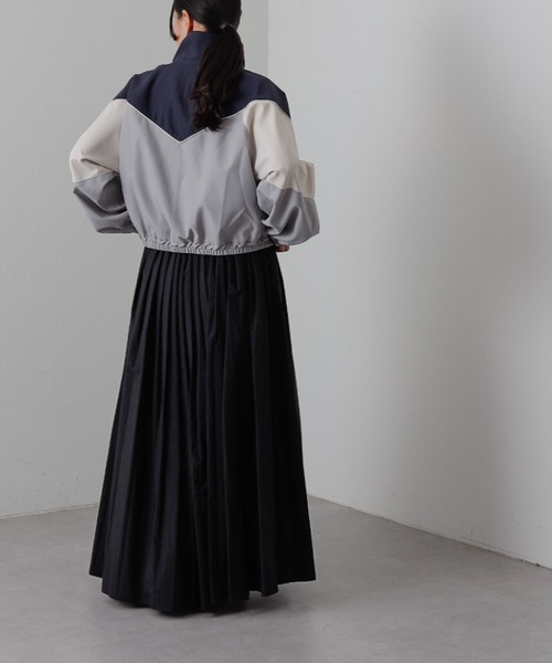 COLONY 2139（コロニートゥーワンスリーナイン）の「カラーブロッキングトラックジャケット（ジャージ・レディース・アイボリー/ネイビー/ブラック・FREE）」の9枚目の写真