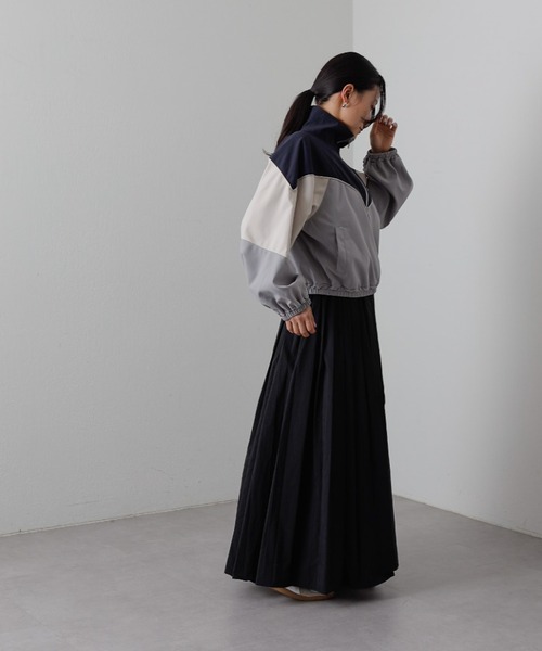 COLONY 2139（コロニートゥーワンスリーナイン）の「カラーブロッキングトラックジャケット（ジャージ・レディース・アイボリー/ネイビー/ブラック・FREE）」の7枚目の写真