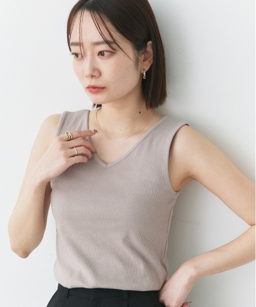 新品・未使用【OMMO】タンクトップ ASYMME TUCK KT TOP 白 新品・未使用【OMMO】タンクトップ ASYMME TUCK KT TOP 白