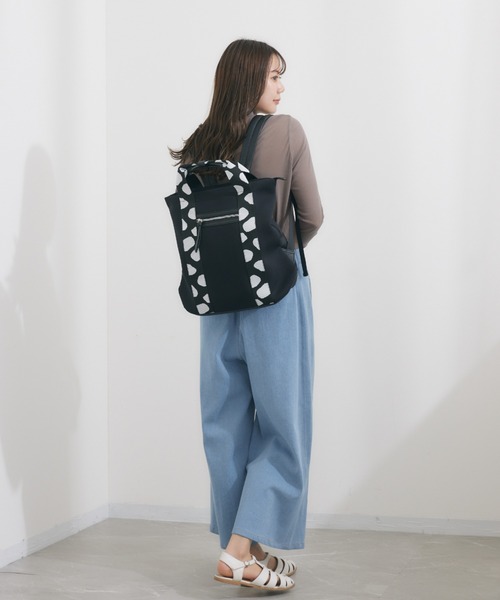 KATHARINE ROSS（キャサリンロス）の「【KATHARINE ROSS】WEB限定　パターンテープリュック（バックパック/リュック・レディース・ブラック/グレイッシュベージュ・MEDIUM）」の7枚目の写真