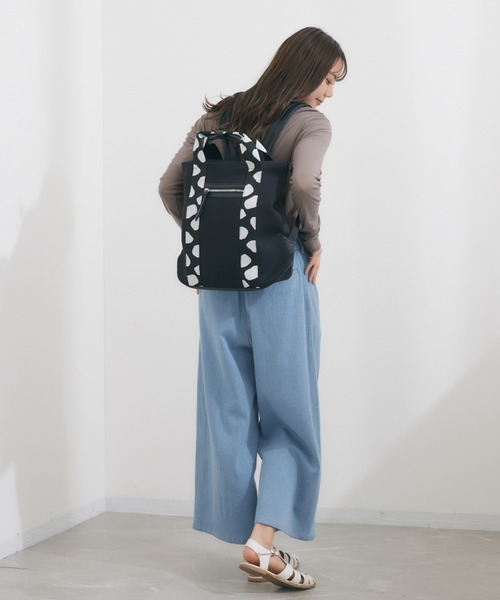 KATHARINE ROSS（キャサリンロス）の「【KATHARINE ROSS】WEB限定　パターンテープリュック（バックパック/リュック・レディース・ブラック/グレイッシュベージュ・MEDIUM）」の9枚目の写真