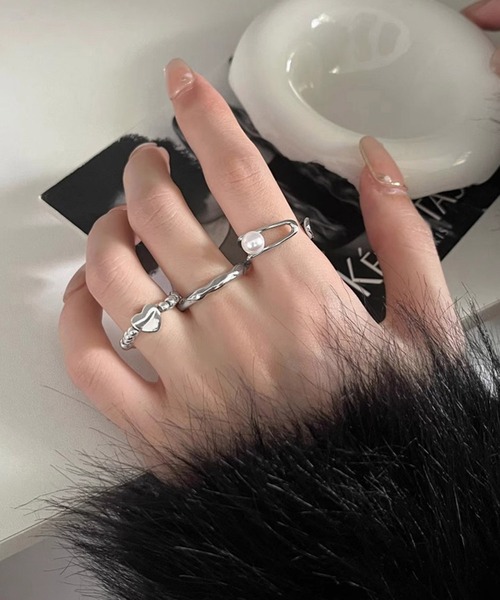 Dita Muaj.(ディータムアージュ)の「モチーフリング 3点セット/フリーサイズ(リング・レディース・その他1・FREE)」の1枚目の写真