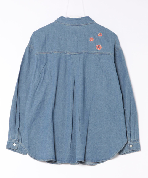 SOMETHING POPPY刺繍 デニムシャツ SOMETHING（サムシング）の「SOMETHING/サムシング POPPY刺繍
