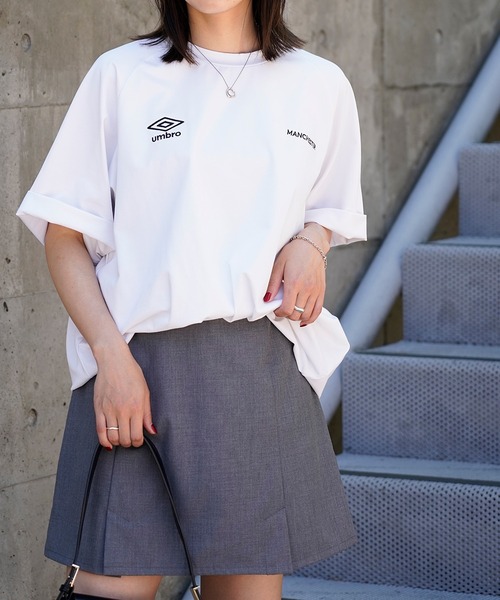 PUBLUX(パブリュクス)の「UMBRO/アンブロ 別注 UMBRO ワンポイントロゴ ドローコードTシャツ/半袖Tシャツ/ユニセックス(限定展開)(Tシャツ/カットソー・メンズ・ホワイト/ネイビー/ブラック・MEDIUM/LARGE)」の2枚目の写真