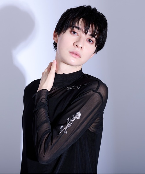 Ellno Loset（エルノロゼット）の「タトゥープリントシアーインナー（Tシャツ/カットソー・メンズ・ライトグレー/ブラック/ブラック系その他/チャコールグレー・MEDIUM/LARGE）」の6枚目の写真