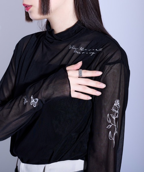 Ellno Loset（エルノロゼット）の「タトゥープリントシアーインナー（Tシャツ/カットソー・メンズ・ライトグレー/ブラック/ブラック系その他/チャコールグレー・MEDIUM/LARGE）」の8枚目の写真