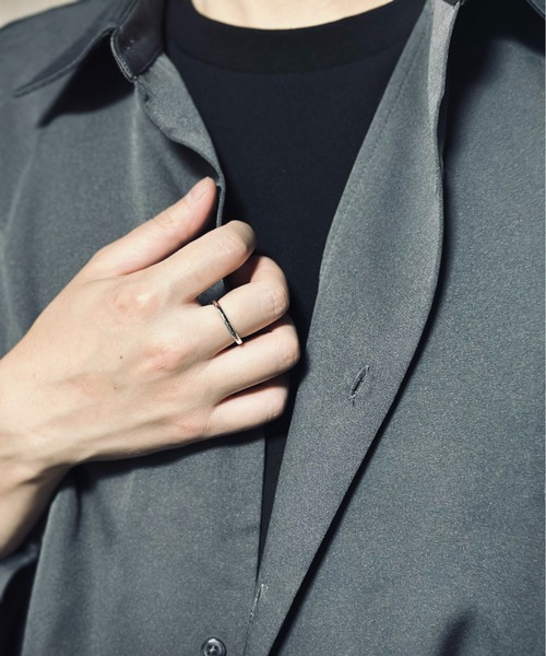 blatto(ブラット)の「【blatto 925silver】925シルバー デザイン リング bla-ring-f004 U(リング・メンズ・その他1/その他2/その他11/C/D/E/F/S/T/U/V/W/その他13/その他19/A/H/J/O/Q/X/Z/その他12/その他20/B/G/I/P/R/Y/その他14/その他15/その他16/その他17/K/M/シルバー系2/シルバー系4/L/N/シルバー系6/シルバー系7/シルバー系8/シルバー系9/シルバー系/シルバー系1/シルバー系3/シルバー系5/その他10/その他3/その他6/その他7/その他8/その他9/その他21/その他22/その他23/その他24/その他25/その他26/その他27/その他28/その他29/その他30/その他31/その他5/その他4/シルバー系その他/その他34/その他32/その他33・FREE)」の5枚目の写真